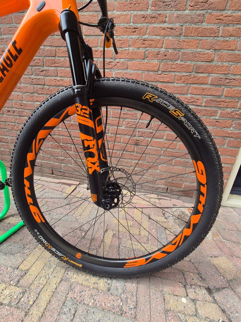 Used American Eagle 2022 Mountainbike, Orange — image 3 of 13