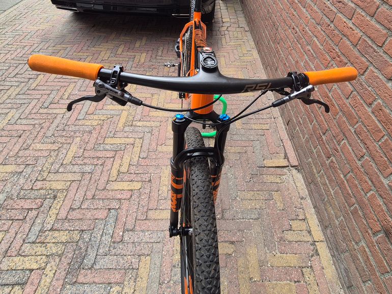 Used American Eagle 2022 Mountainbike, Orange — image 4 of 13