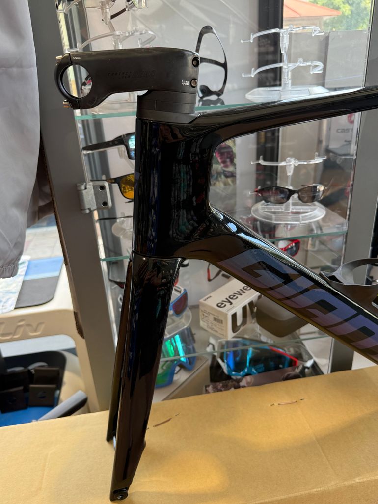 Used Giant Propel Advanced SL 0 2024 Frameset 2024 Road & Gravel, Black — image 2 of 10