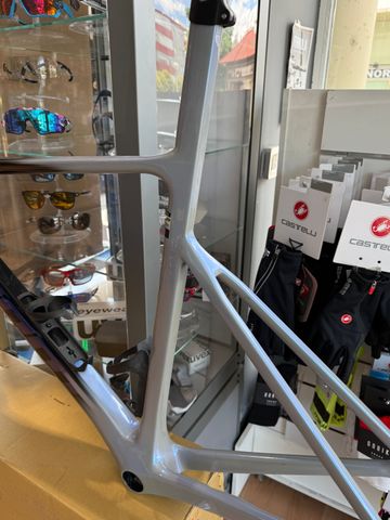 Used Giant Propel Advanced SL 0 2024 Frameset 2024 Road & Gravel, Black — image 4 of 10