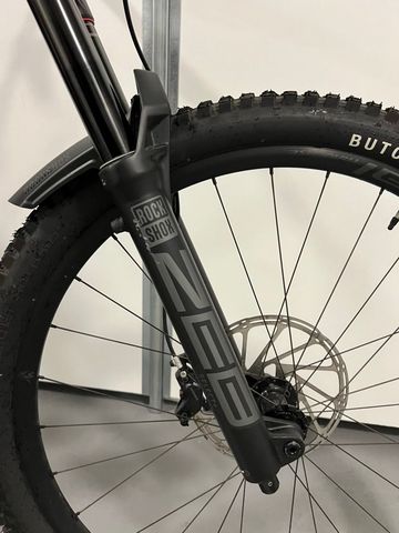 Used Specialized Enduro Expert 2023 2023 Mountainbike, Black, 29 — image 18 of 26