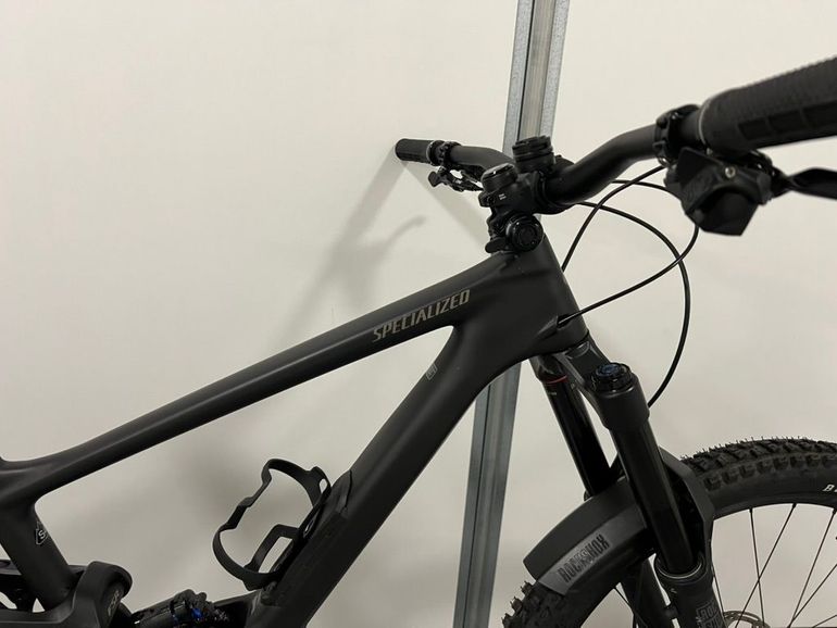 Used Specialized Enduro Expert 2023 2023 Mountainbike, Black, 29 — image 22 of 26