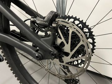 Used Specialized Enduro Expert 2023 2023 Mountainbike, Black, 29 — image 6 of 26