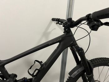 Used Specialized Enduro Expert 2023 2023 Mountainbike, Black, 29 — image 21 of 26