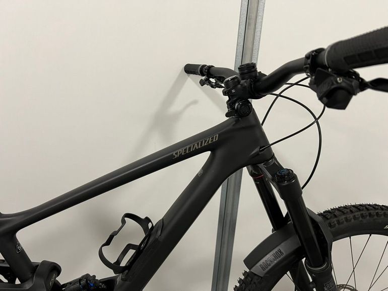 Used Specialized Enduro Expert 2023 2023 Mountainbike, Black, 29 — image 21 of 26