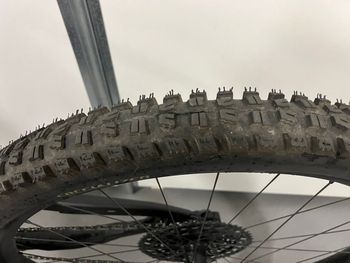 Used Specialized Enduro Expert 2023 2023 Mountainbike, Black, 29 — image 13 of 26