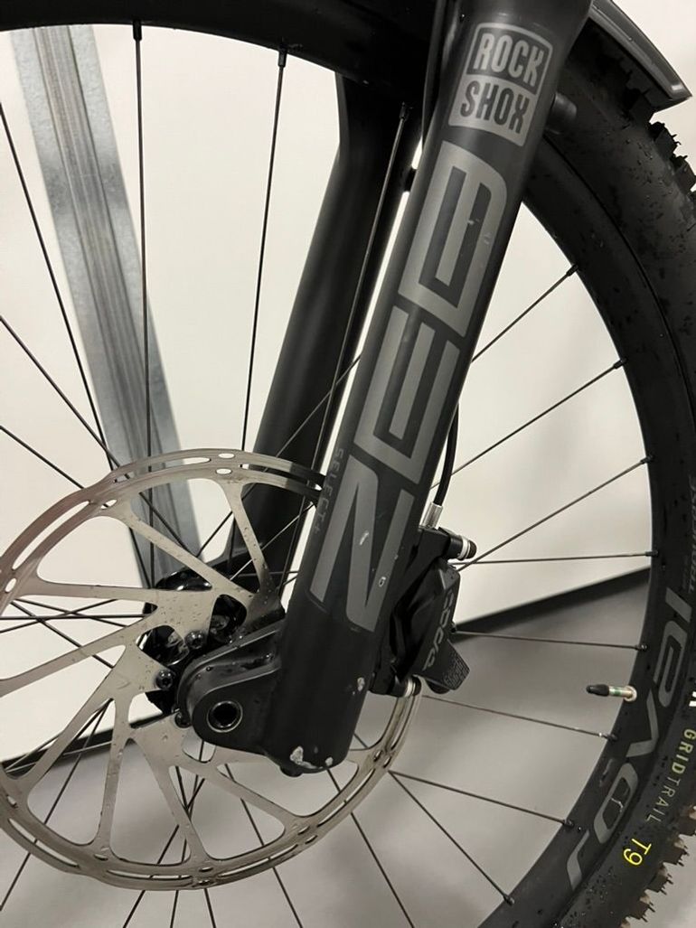 Used Specialized Enduro Expert 2023 2023 Mountainbike, Black, 29 — image 8 of 26