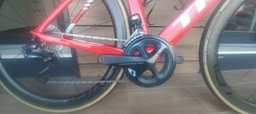 Used Trek Madone Sl6 2020 2020 Road & Gravel, Red — image 4 of 8
