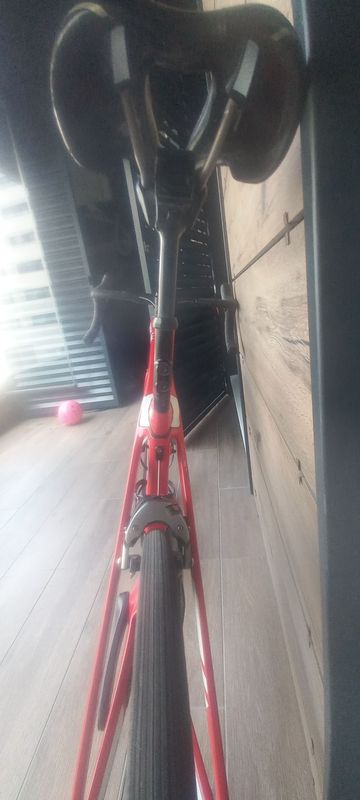 Used Trek Madone Sl6 2020 2020 Road & Gravel, Red — image 6 of 8