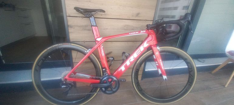 Used Trek Madone Sl6 2020 2020 Road & Gravel, Red — image 5 of 8
