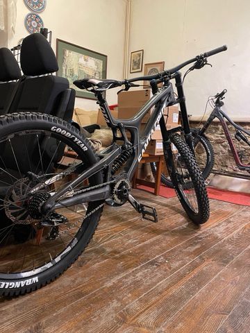 Used Santa Cruz V10 CC X01 2017 2017 Mountainbike, Black, 27.5 — image 2 of 5
