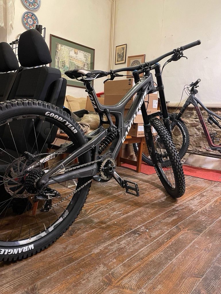 Tweedehands Santa Cruz V10 CC X01 2017 2017 Mountainbike — afbeelding 2 van 5