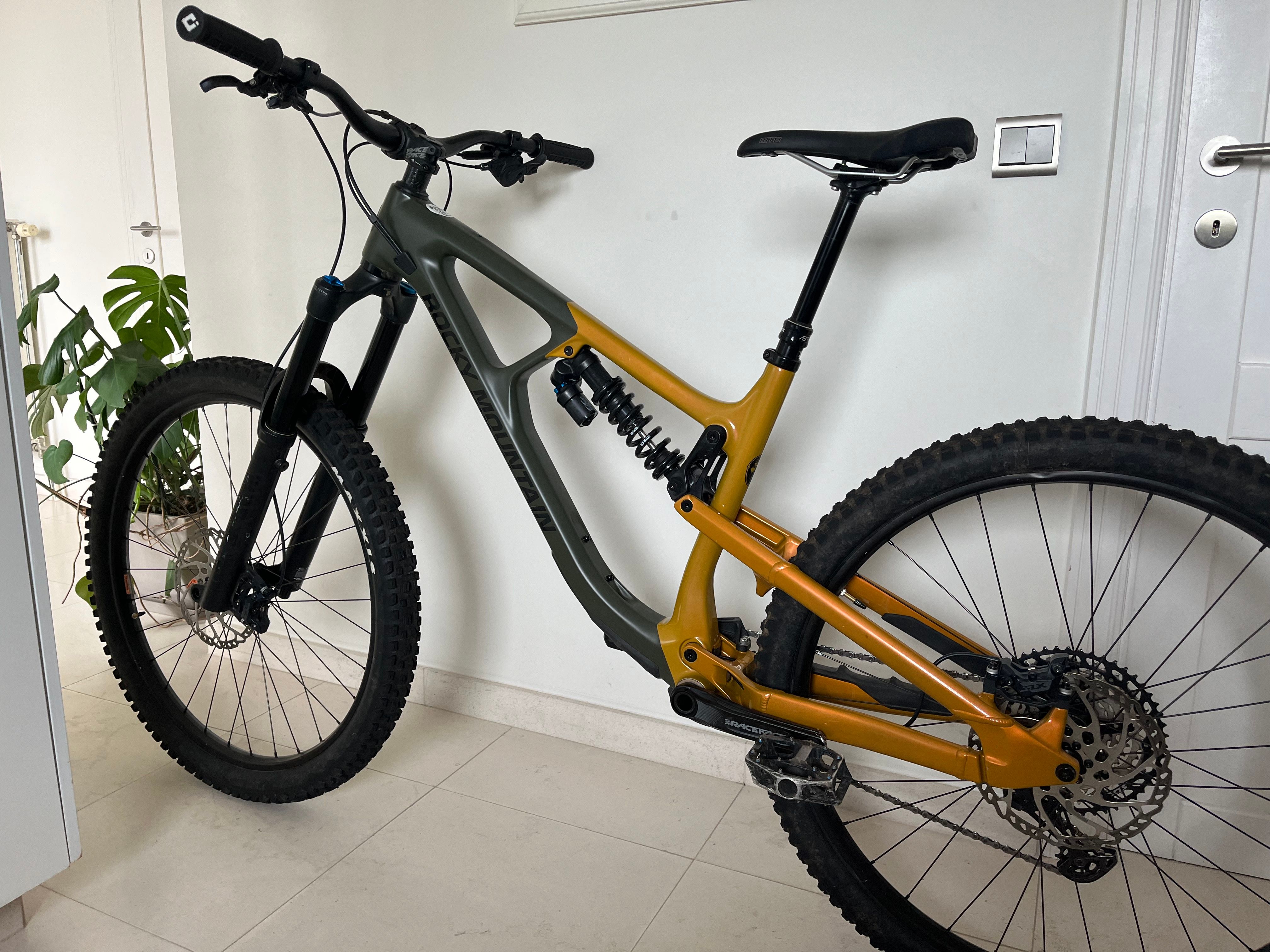 2021 Rocky Slayer C70 2021 Enduro Rocky Mountain Slayer C70 Rocky