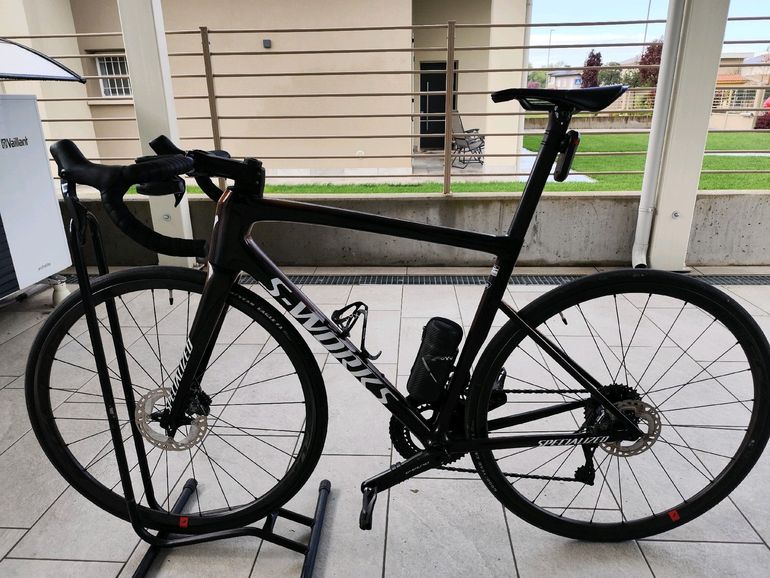 Used Specialized TARMAC SL8 S-WORKS 2024 Road & Gravel, Red — image 2 of 6