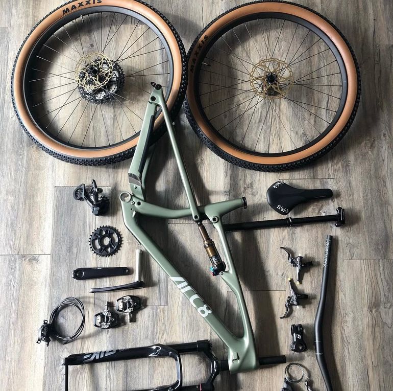 Used ARC 8 Essential 2021 Mountainbike, Light Gray — image 4 of 4
