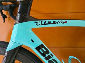 Used Bianchi Oltre SRAM Force ETap AXS Road & Gravel, Green — image 6 of 8