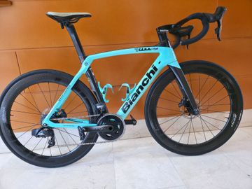 Used Bianchi Oltre SRAM Force ETap AXS Road & Gravel, Green — image 3 of 8