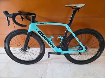 Used Bianchi Oltre SRAM Force ETap AXS Road & Gravel, Green — image 2 of 8