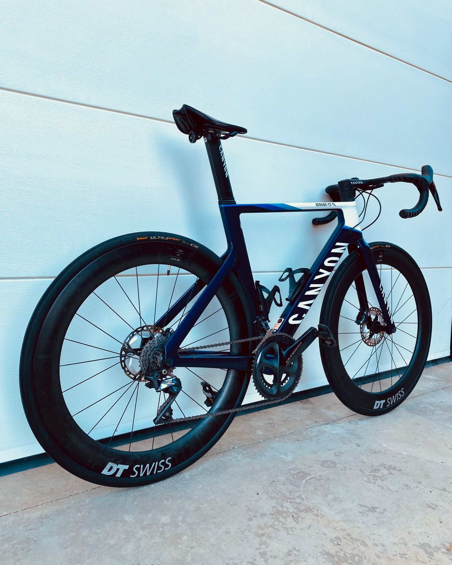 自転車本体 CANYON AEROAD CF SL8 R8050 Di2 2XS 2022 CANYON AEROAD CF SL8 R8050 Di2 2XS 2022 Canyon Aeroad CF SL Disc