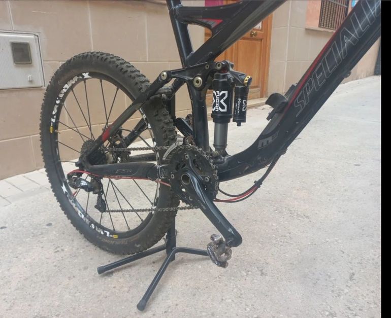 Used Specialized Enduro Comp Sl 2015 Mountainbike, Black — image 8 of 8