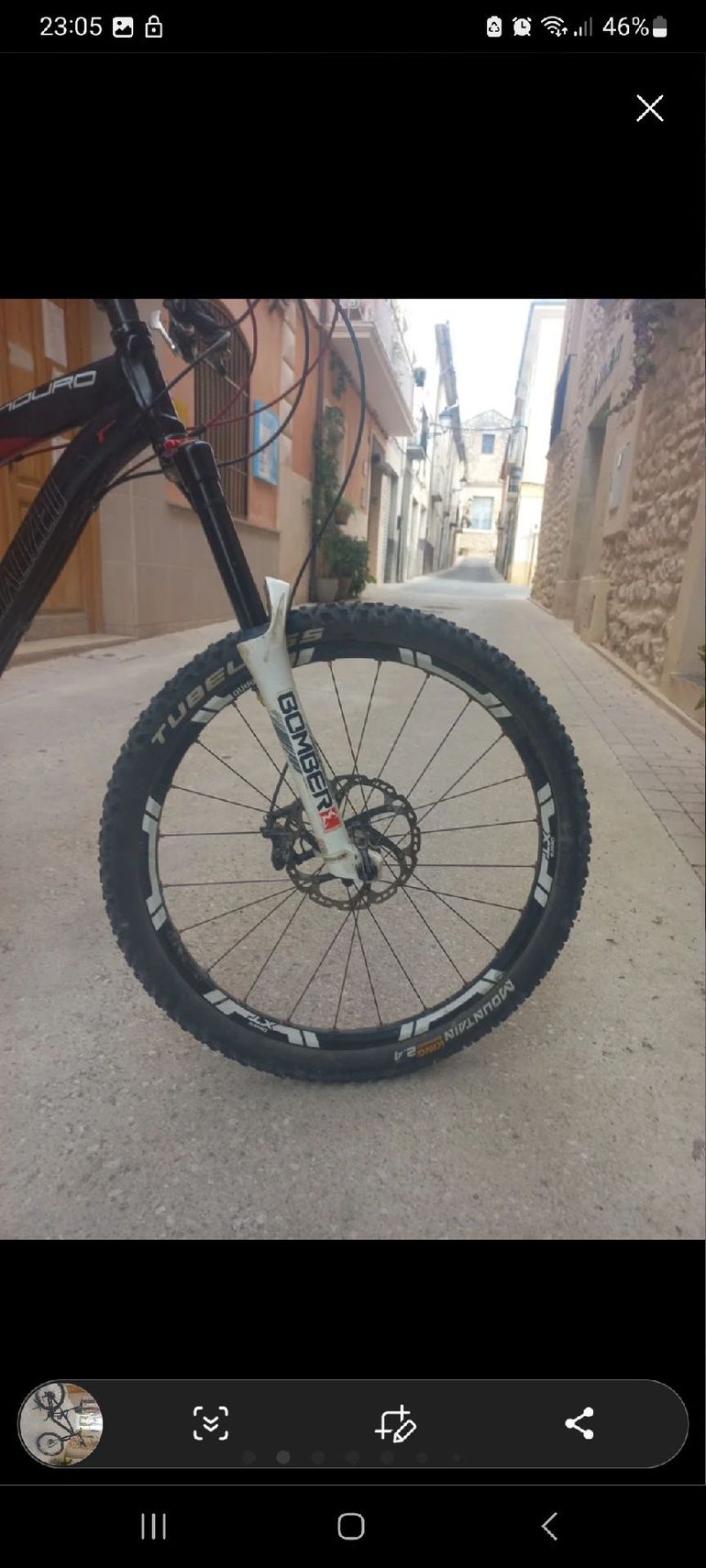 Used Specialized Enduro Comp Sl 2015 Mountainbike, Black — image 4 of 8