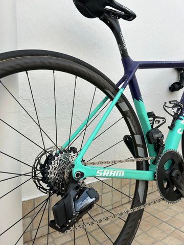 Used Canyon Ultimate SRAM Force eTap AXS 2021 Road & Gravel, Blue — image 2 of 11