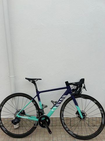 Used Canyon Ultimate SRAM Force eTap AXS 2021 Road & Gravel, Blue — image 1 of 11