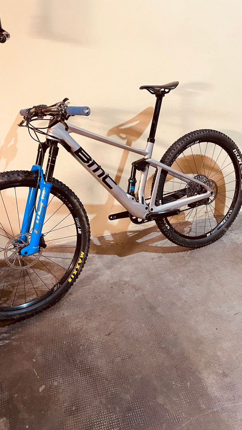 Gebrauchtes BMC Fourstroke Shimano Deore XT 2023 Mountainbike, Hellgrau — Bild 2 von 10