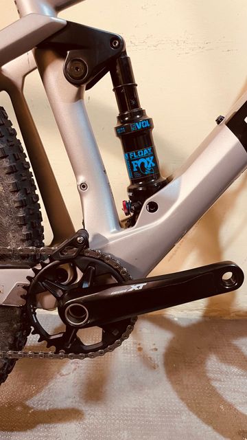 Used BMC Fourstroke Shimano Deore XT 2023 Mountainbike, Light Gray — image 10 of 10