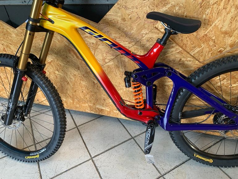 Tweedehands Giant Glory Advanced 2024 2024 Mountainbike — afbeelding 2 van 10