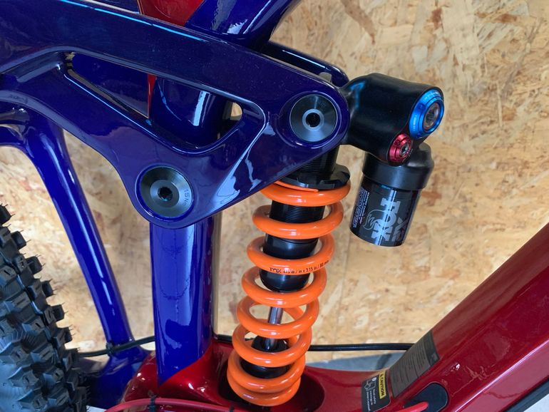 Tweedehands Giant Glory Advanced 2024 2024 Mountainbike — afbeelding 10 van 10