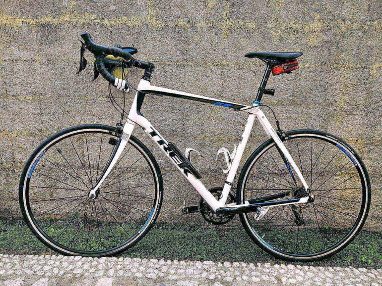Used Trek Alpha 200 2021 Road & Gravel, White — image 2 of 11