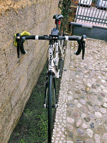 Used Trek Alpha 200 2021 Road & Gravel, White — image 5 of 11