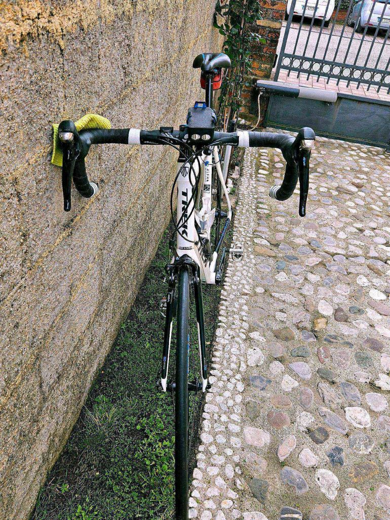 Used Trek Alpha 200 2021 Road & Gravel, White — image 5 of 11