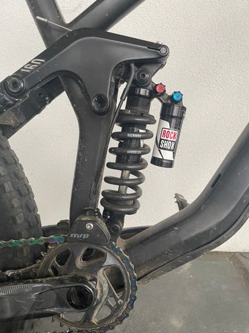 Used Canyon Strive Shimano Saint 2018 Mountainbike, Black — image 3 of 6