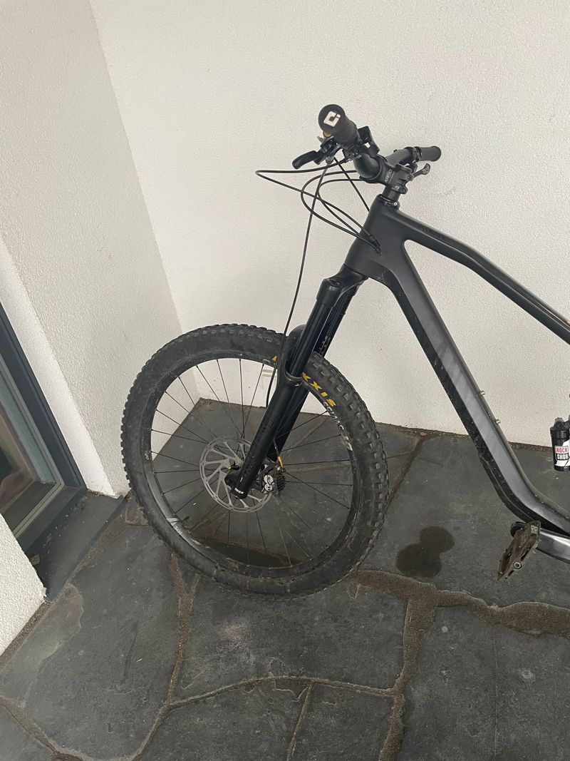Used Canyon Strive Shimano Saint 2018 Mountainbike, Black — image 6 of 6