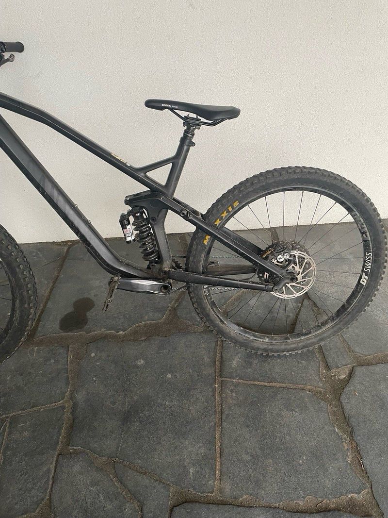 Used Canyon Strive Shimano Saint 2018 Mountainbike, Black — image 5 of 6