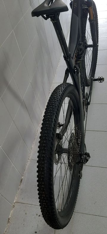 Used Orbea OIZ M10 2020 2020 Mountainbike, Light Gray, 29 — image 5 of 10