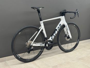Used Factor Monza 2025 Road & Gravel, White — image 3 of 4