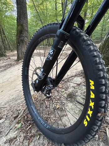 Used Canyon Torque CF 8.0 2020 2020 Mountainbike, Black, 27.5 — image 9 of 11