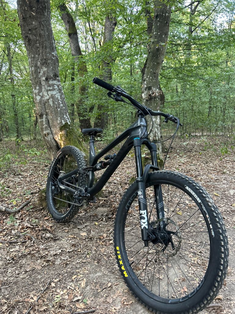 Used Canyon Torque CF 8.0 2020 2020 Mountainbike, Black, 27.5 — image 2 of 11