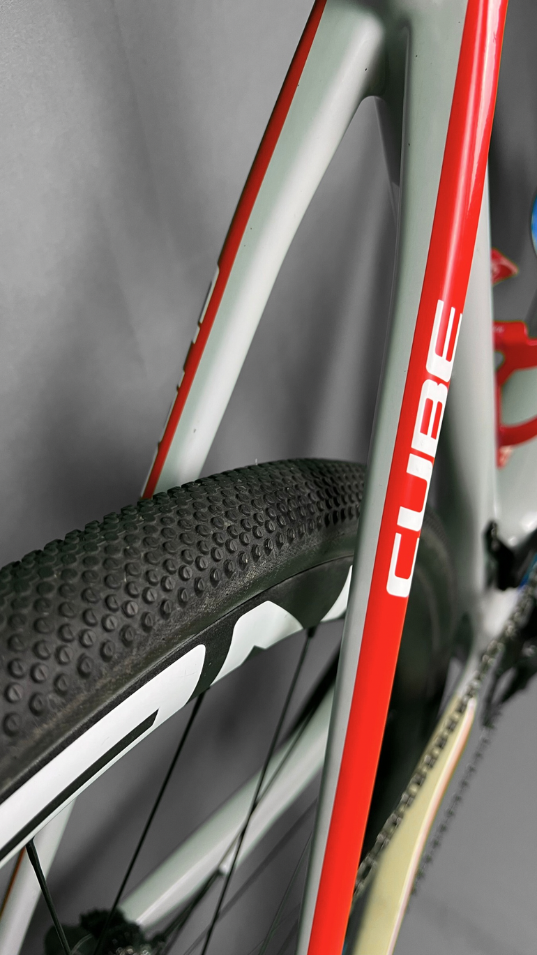 Used CUBE Cross Shimano GRX Di2 2020 Road & Gravel, Light Gray — image 9 of 12