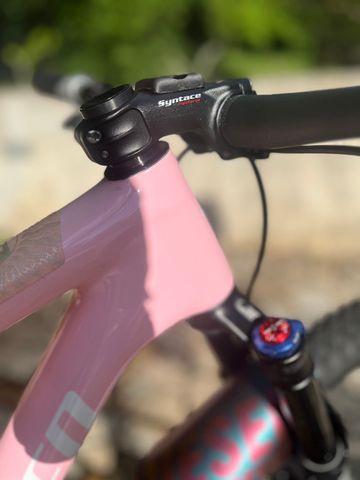 Used Specialized Epic LTD 2023 Mountainbike, Purple — image 3 of 7