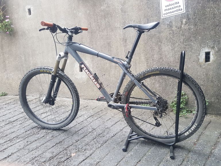 Used GT RUCKUS 2012 Mountainbike, Light Gray — image 1 of 5