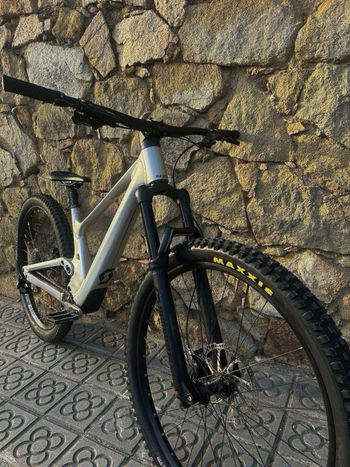 Scott Genius 940 2024 2024 Mountainbike d'occasion — image 2 sur 8