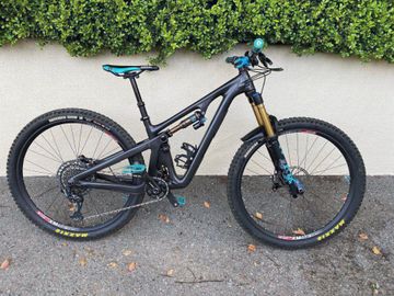 Used Yeti SB130 T2 2022 2022 Mountainbike, Black, 29 — image 1 of 20