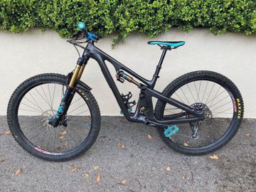 Used Yeti SB130 T2 2022 2022 Mountainbike, Black, 29 — image 2 of 20