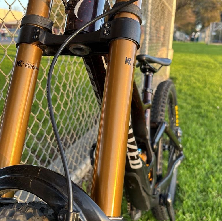 Used Specialized Demo Race 2022 2022 Mountainbike, Black, 29, 27.5 — image 4 of 12