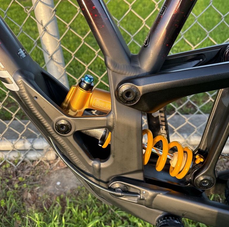 Used Specialized Demo Race 2022 2022 Mountainbike, Black, 29, 27.5 — image 1 of 12