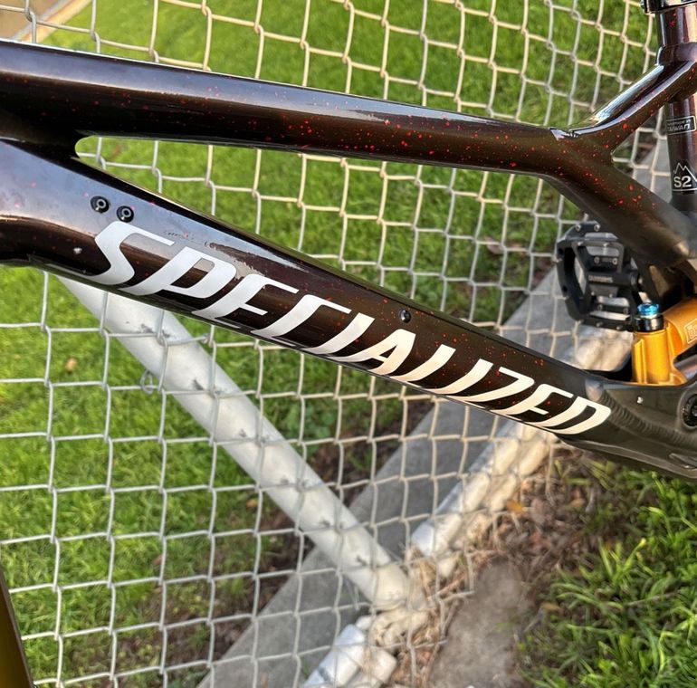 Used Specialized Demo Race 2022 2022 Mountainbike, Black, 29, 27.5 — image 7 of 12